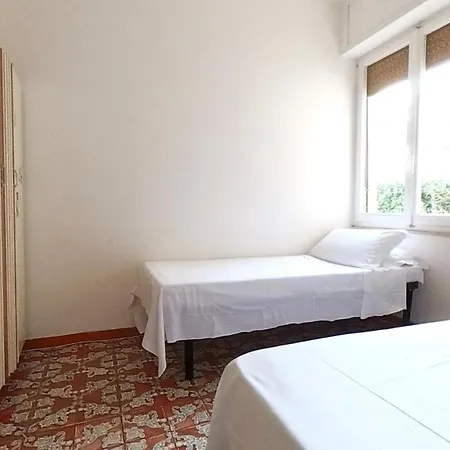 M018 Marcelli, Trilocale Con Giardino Dx مارشيللي