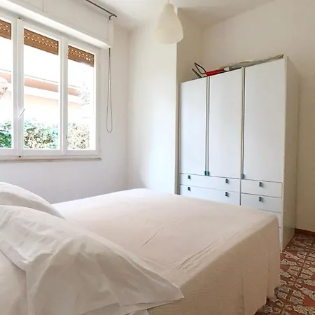 M018 Marcelli, Trilocale Con Giardino Dx شقة مارشيللي