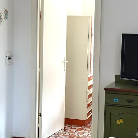 M018 Marcelli, Trilocale Con Giardino Dx مارشيللي