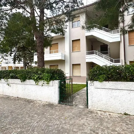 Διαμέρισμα M018 Marcelli, Trilocale Con Giardino Dx