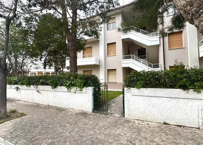 Διαμέρισμα M018 Marcelli, Trilocale Con Giardino Dx